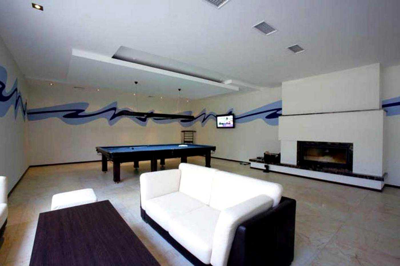 1877743852187752