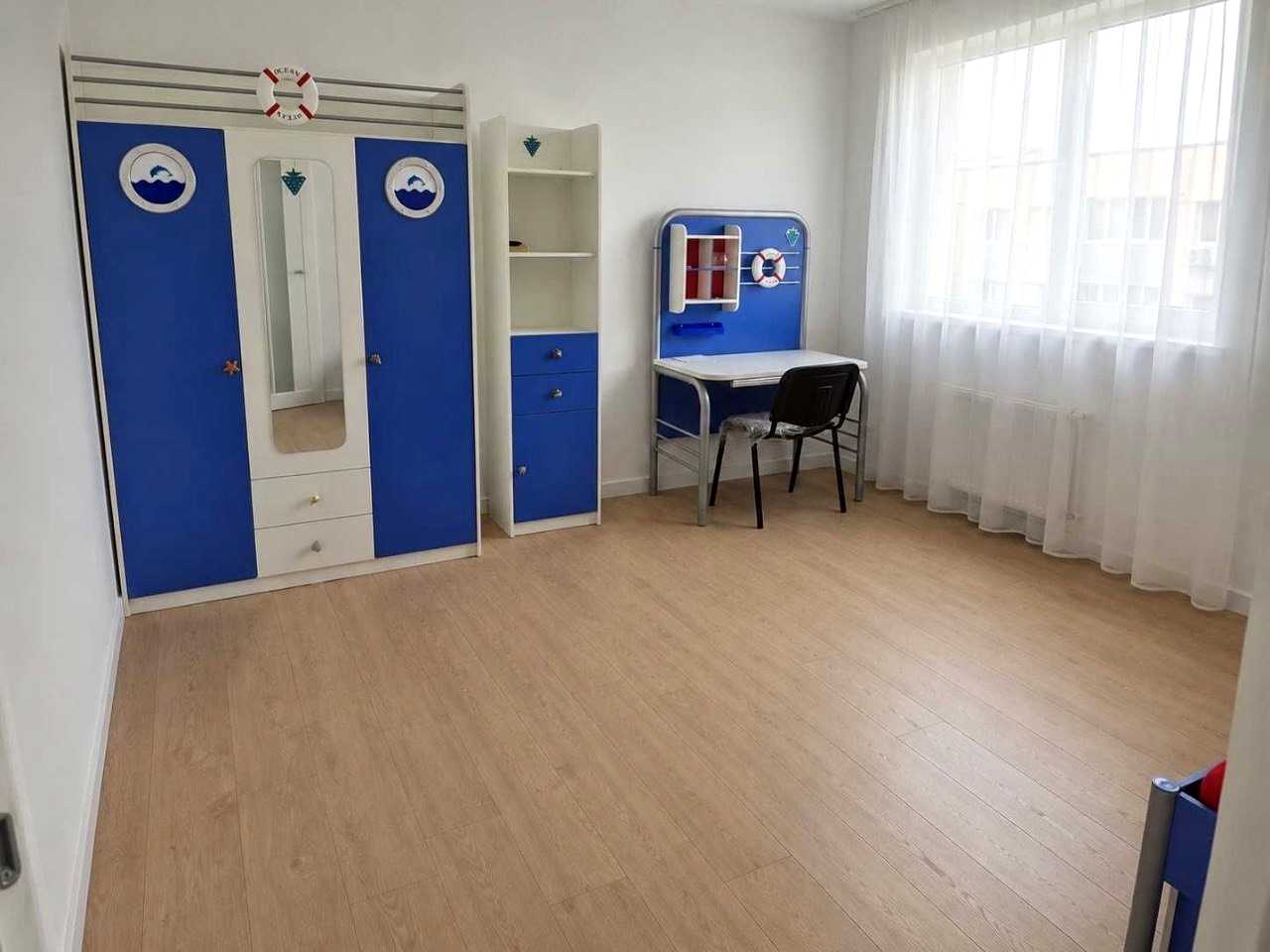1877745073816978