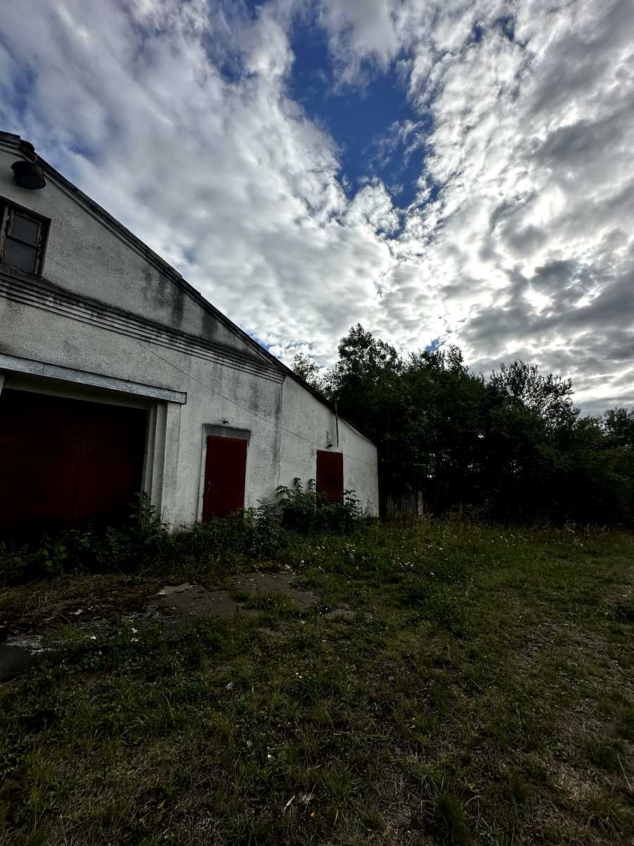 1877745543257650