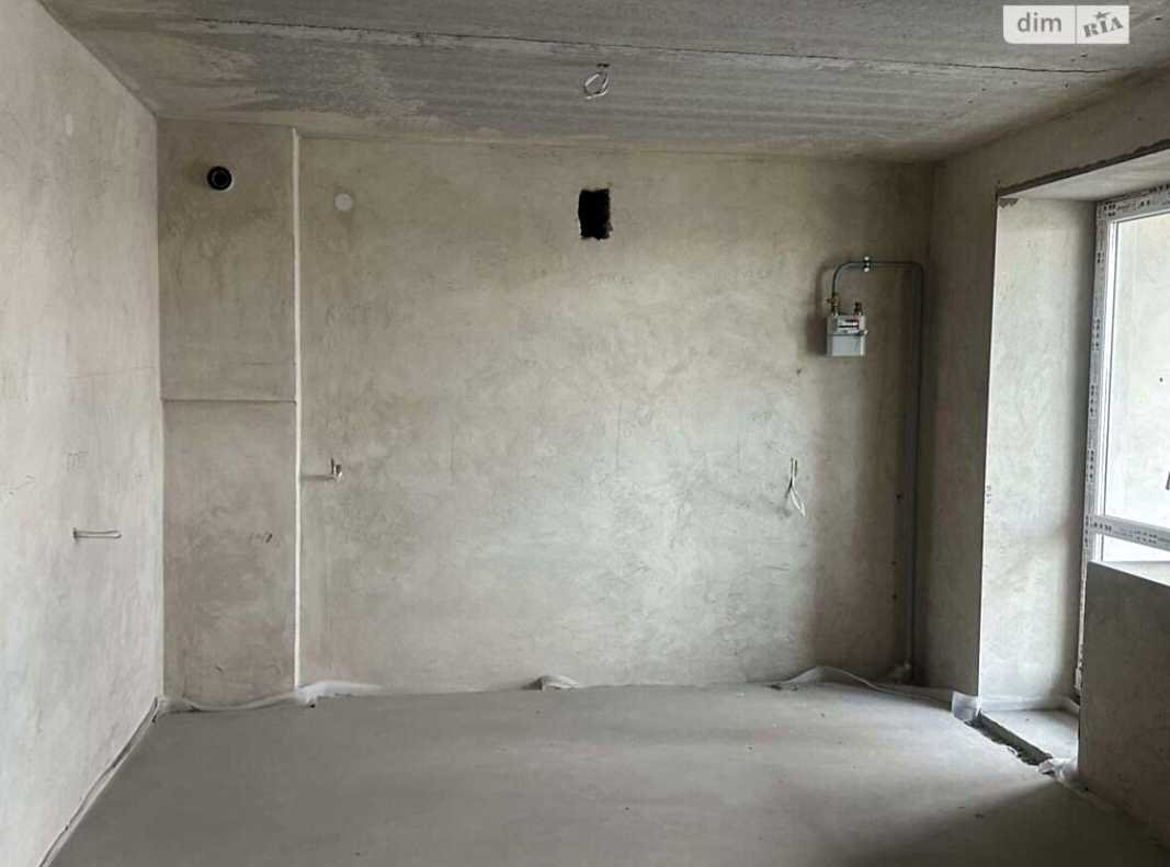1877747102256111