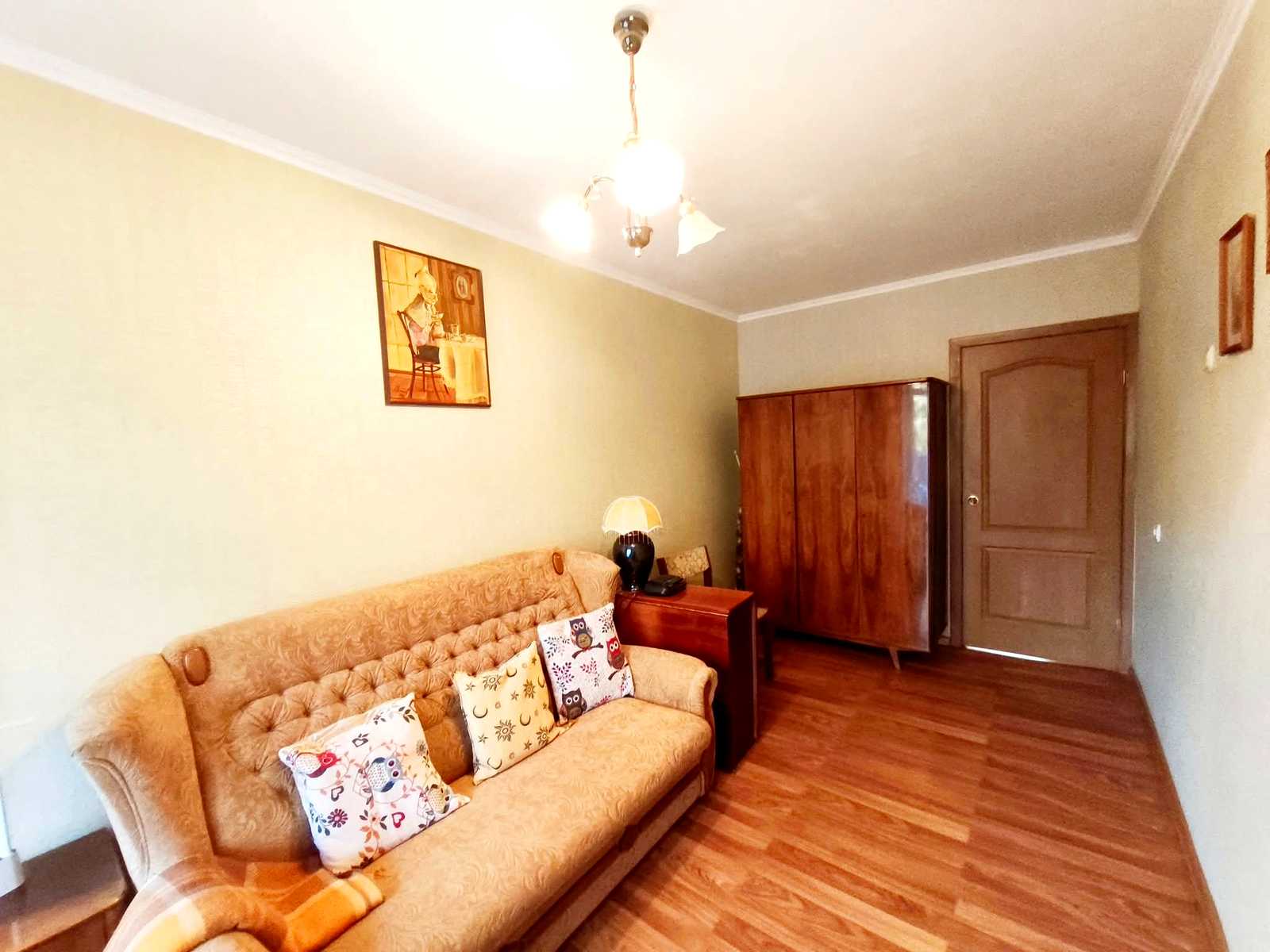 1877747384327852