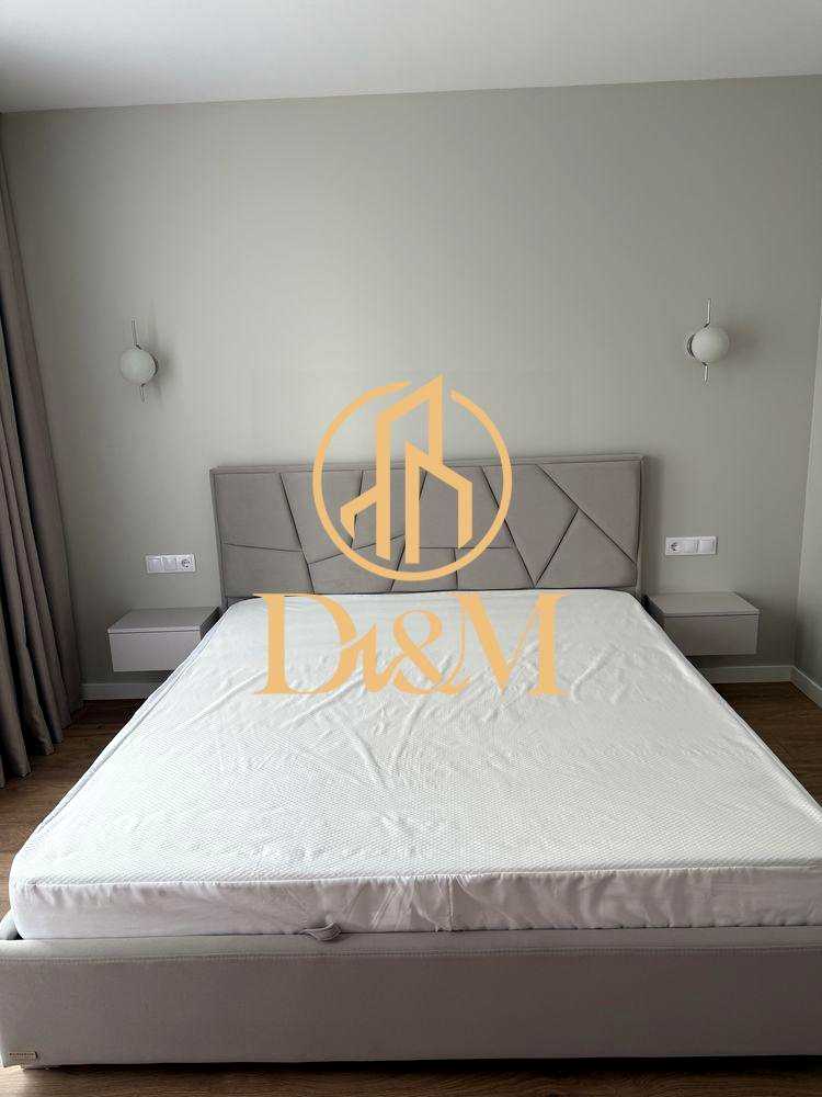 1877748149924957