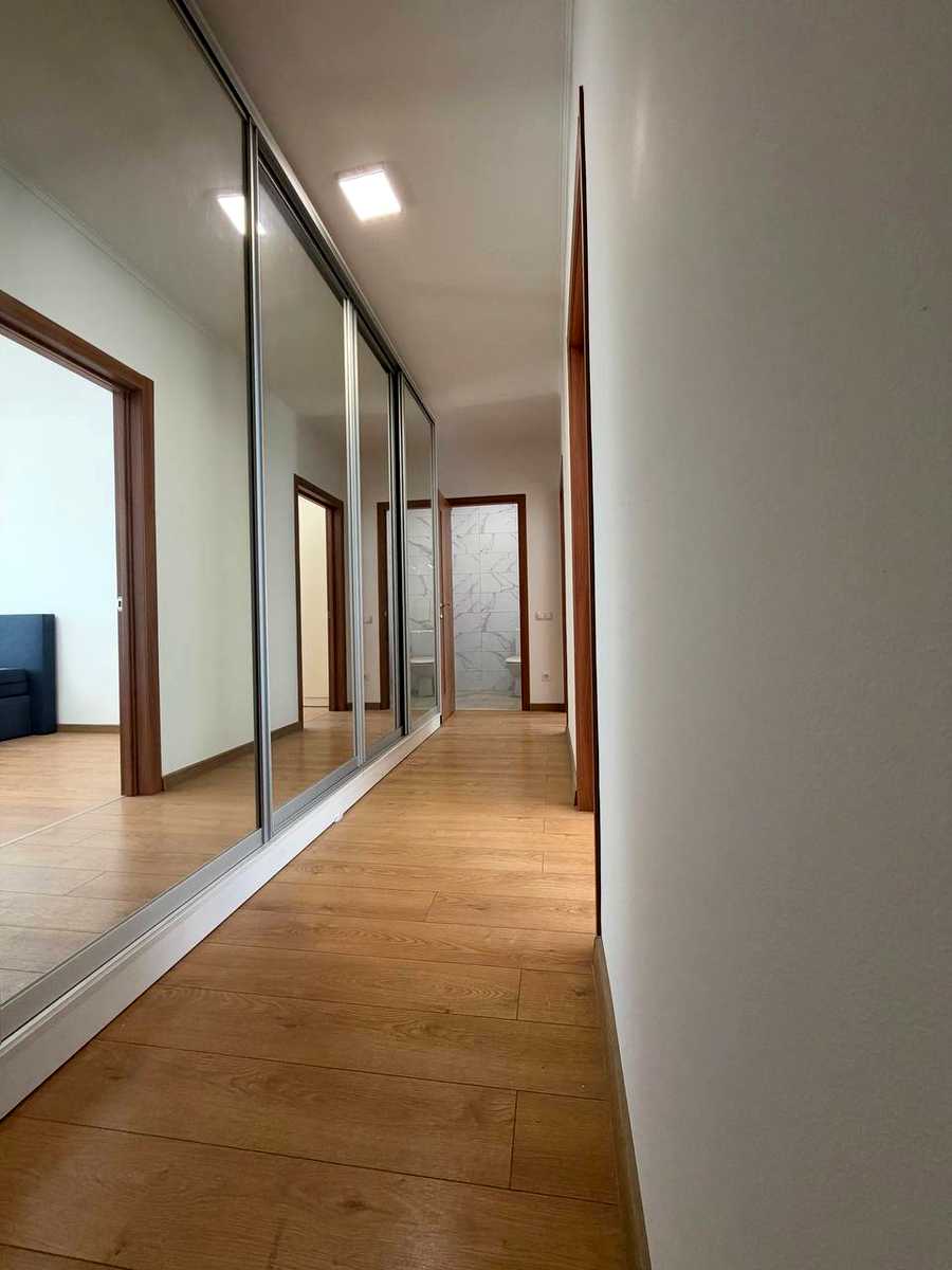 1877748313503751