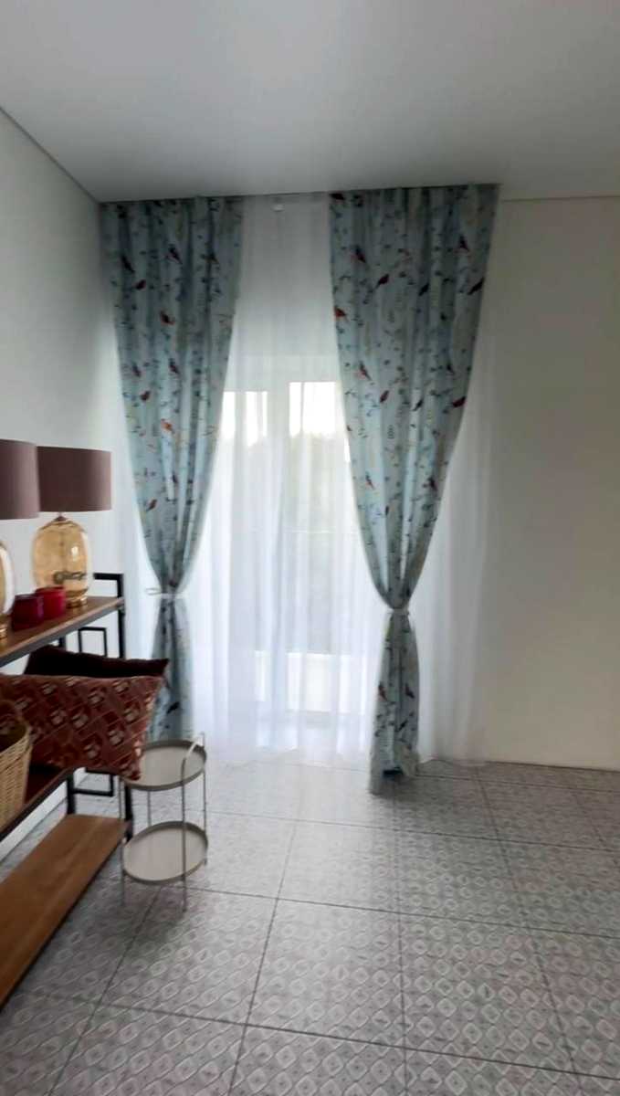 1877748799005708