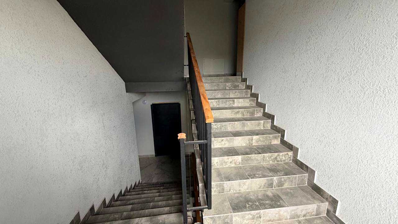 1877748942827086