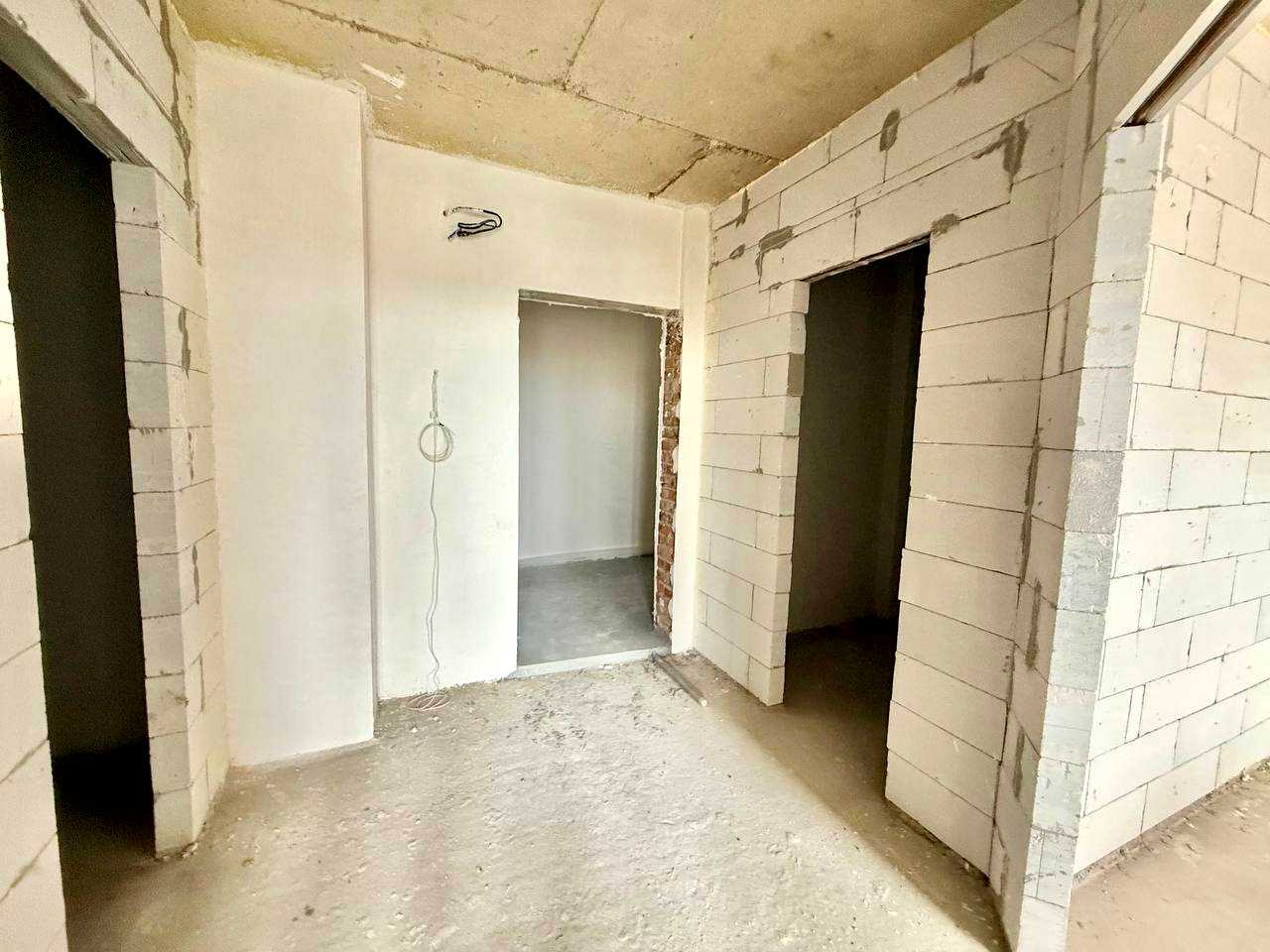 1877749657220237