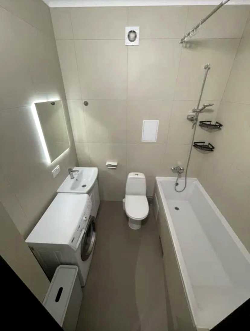 1877749661746055