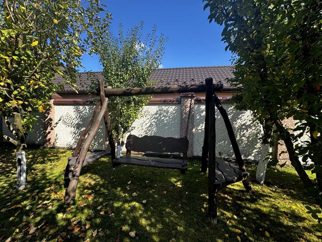 1877749937031191