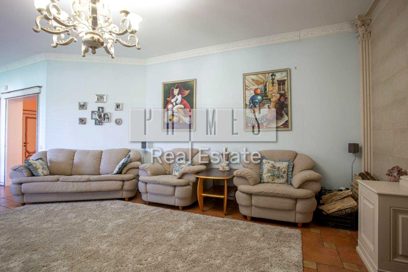 1877751073756259