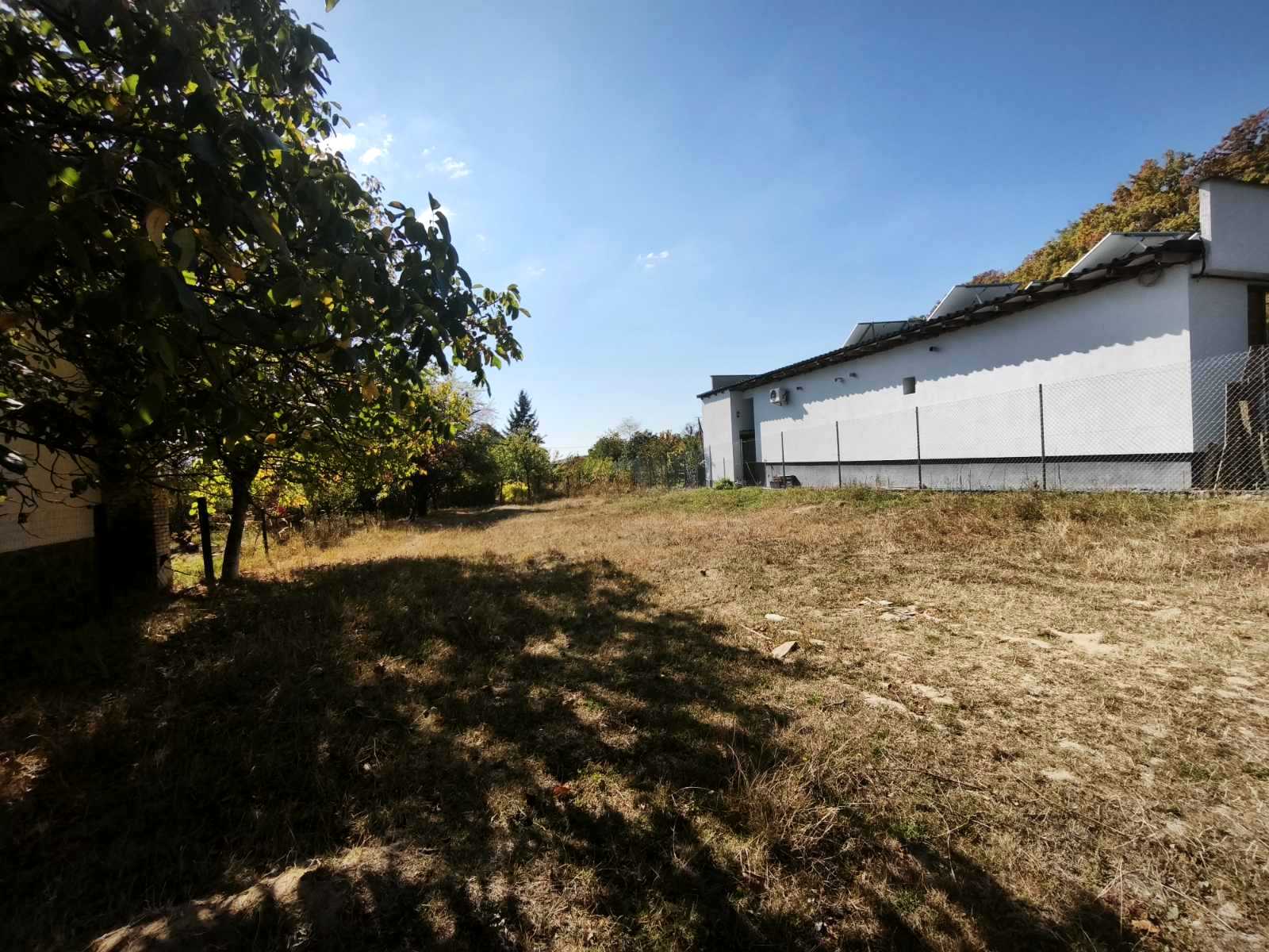 1877751607230333