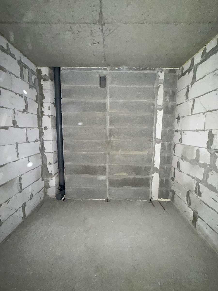 1877752813882943