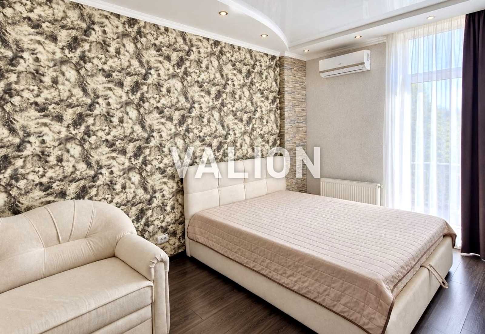 1877752901288086