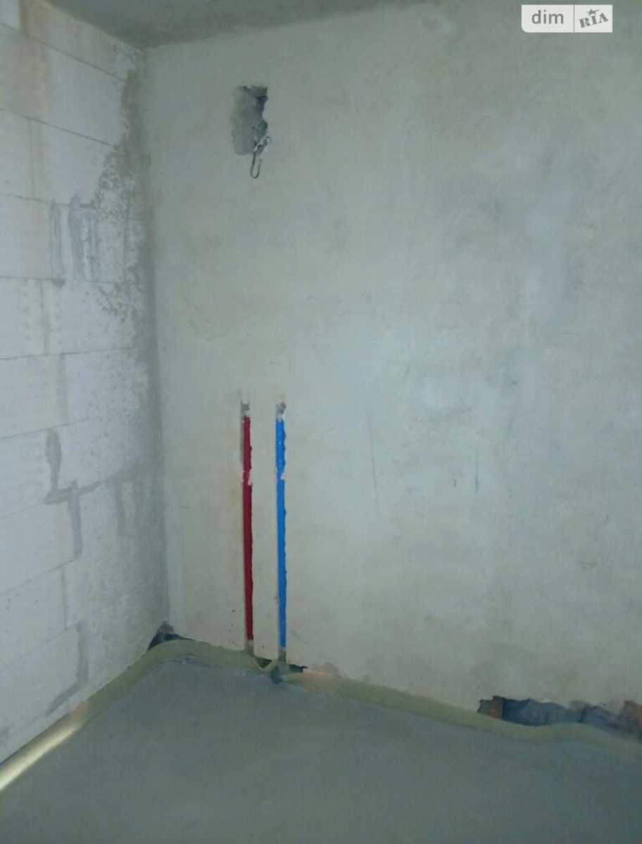1877752986601183