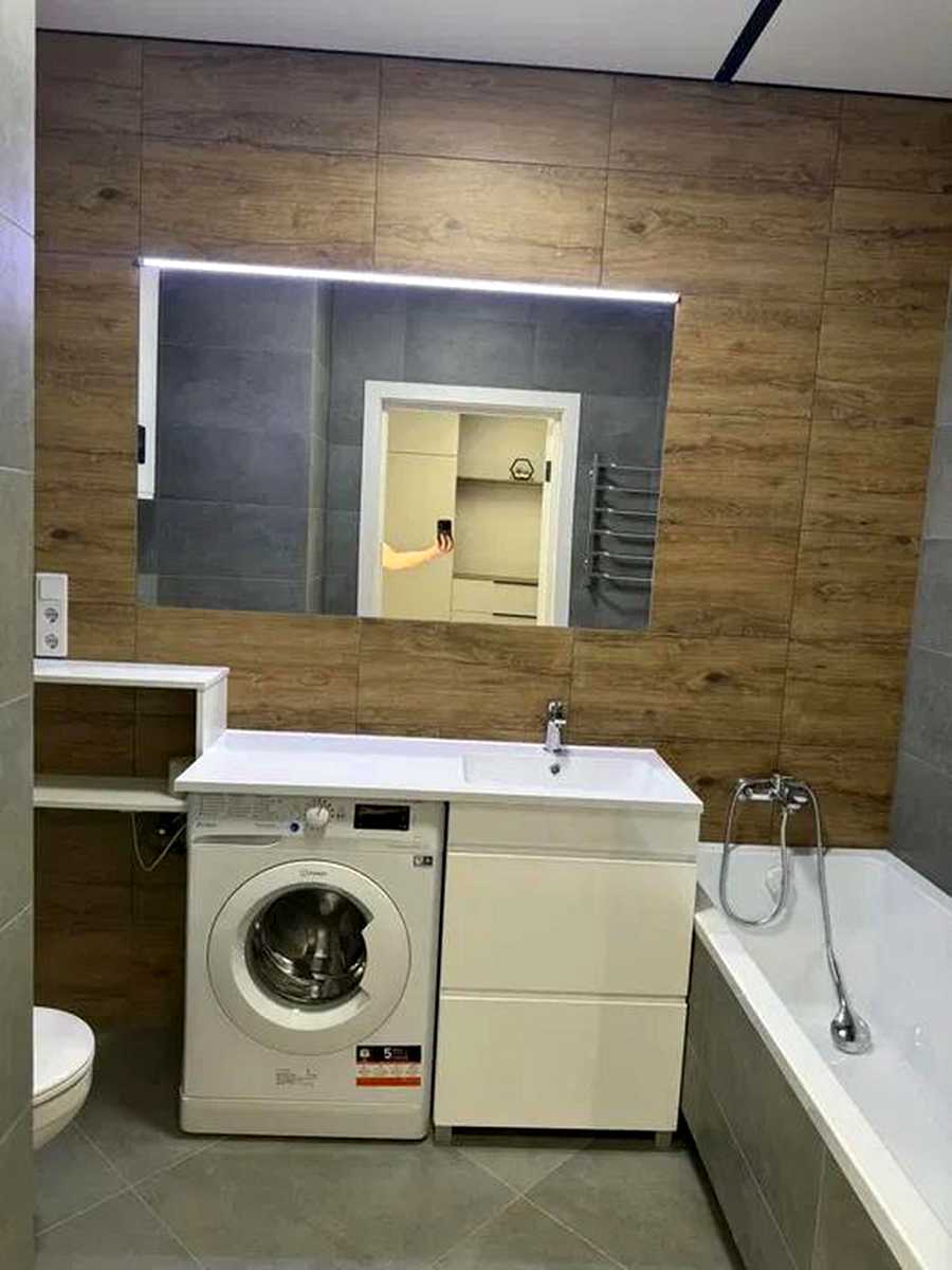 1877754531440458