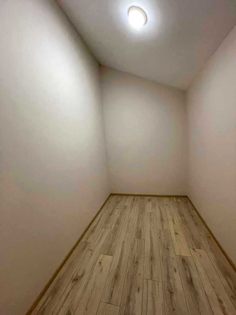 1877755160743556