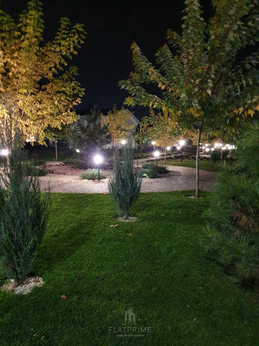 1877756262584302