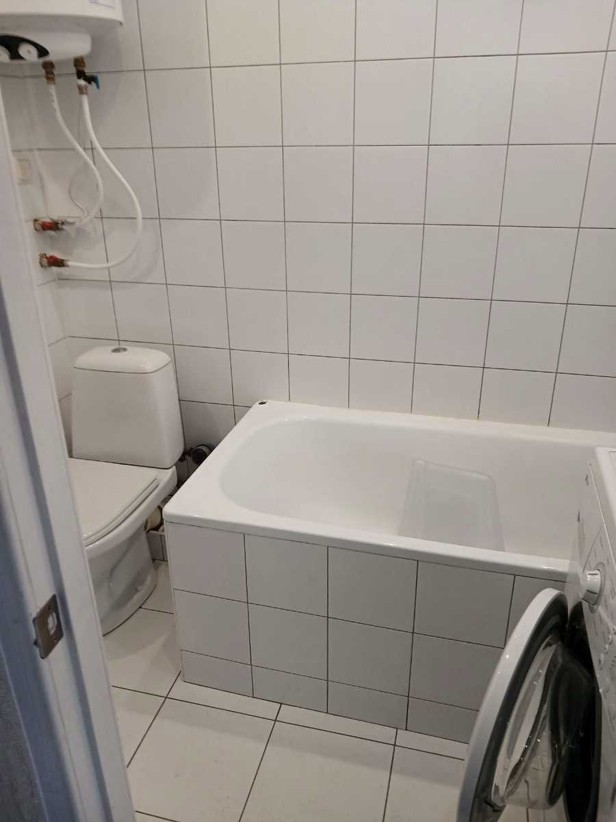 1877756558566232