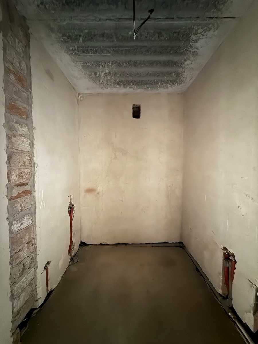 1877756766882019