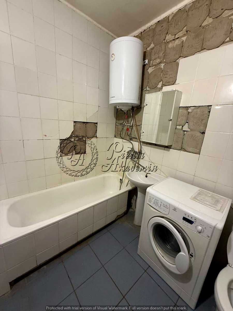 1877757618348818