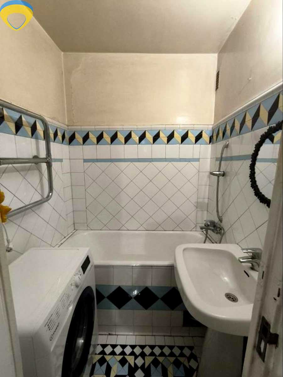 1877758737286807