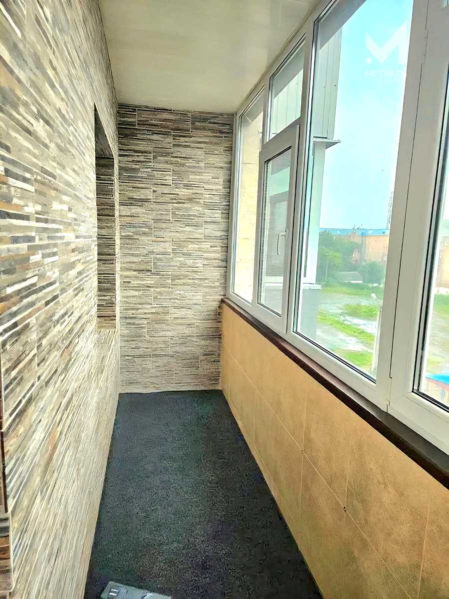 1877759674840947