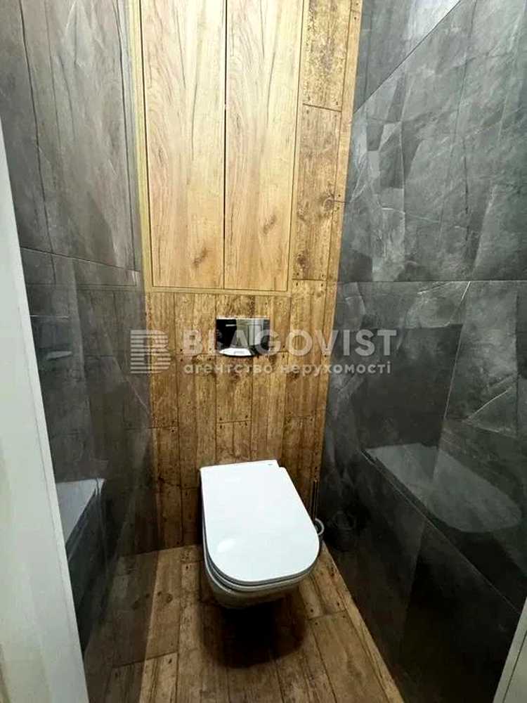1877760691714358