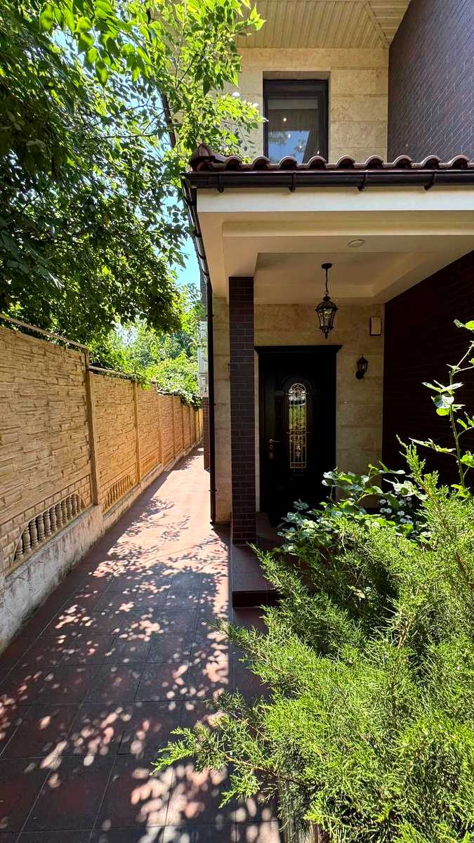 Дом по адресу (площадь 239 м²) - imageAlt 2 Дом по адресу (площадь 239 м²) - Atlanta.ua - imageAlt 2