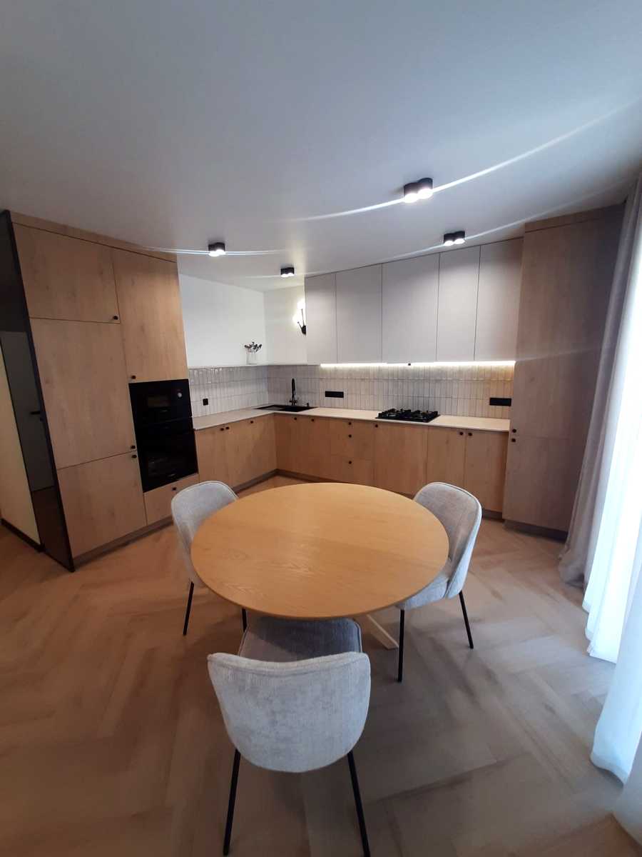 1877762796503849