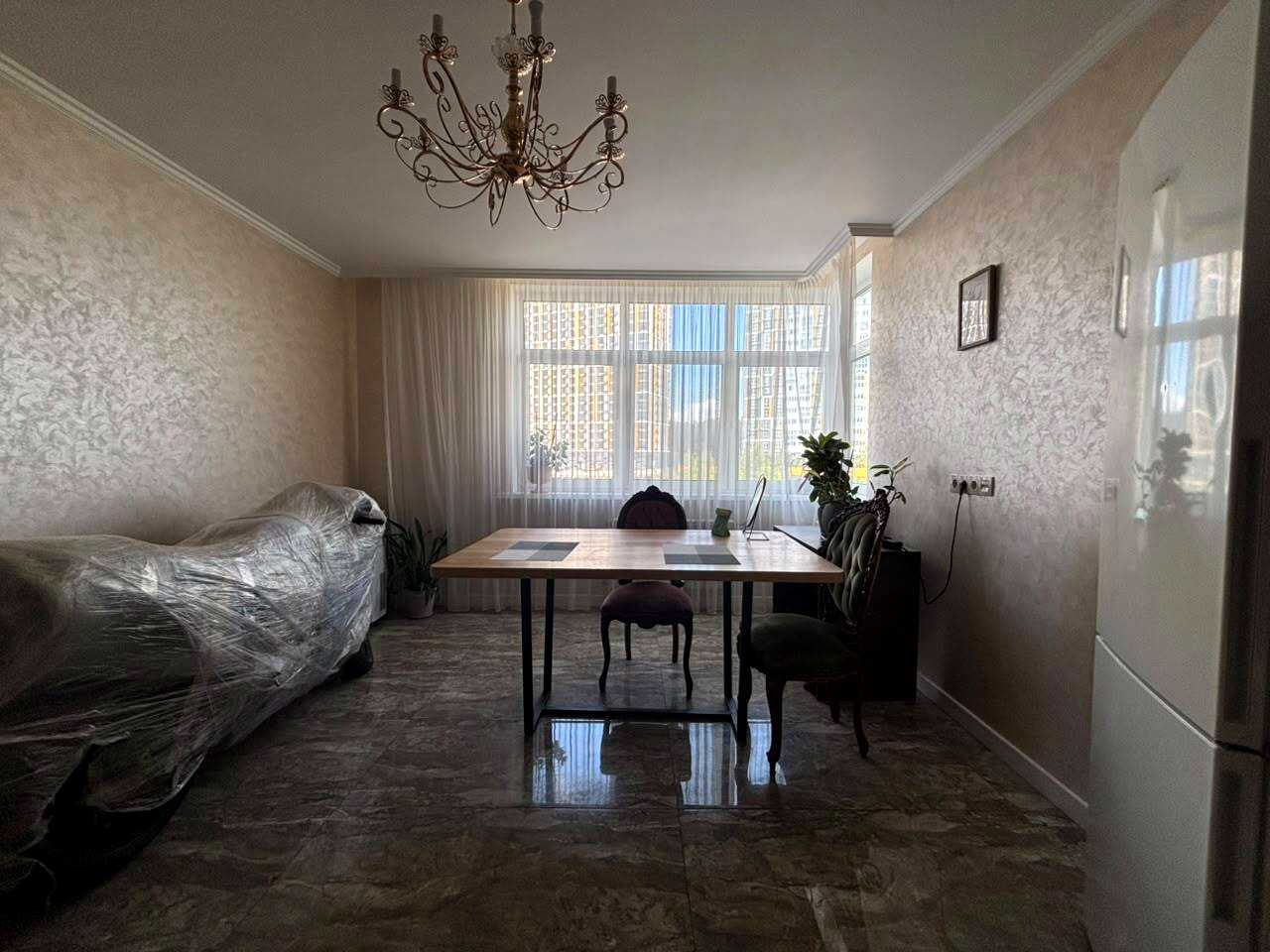 1877763559579373
