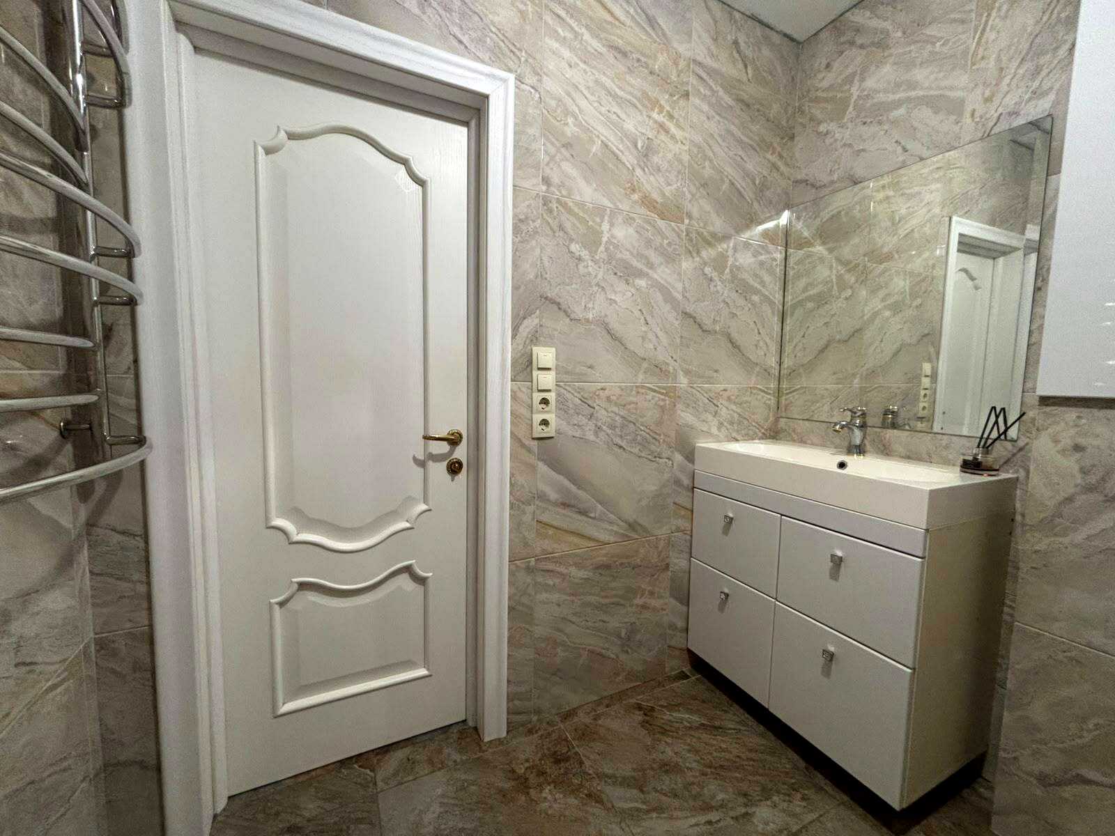 1877763561137548