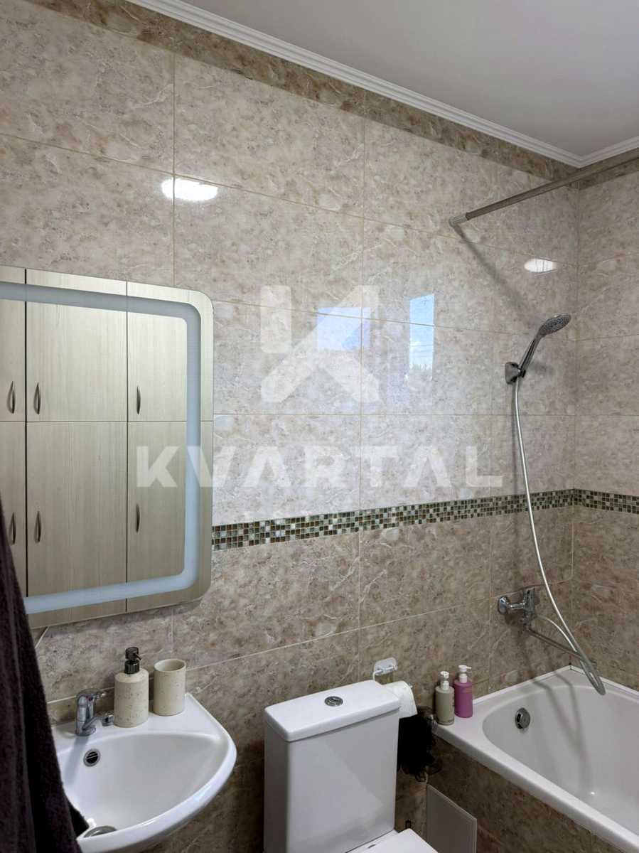 1877763945745022