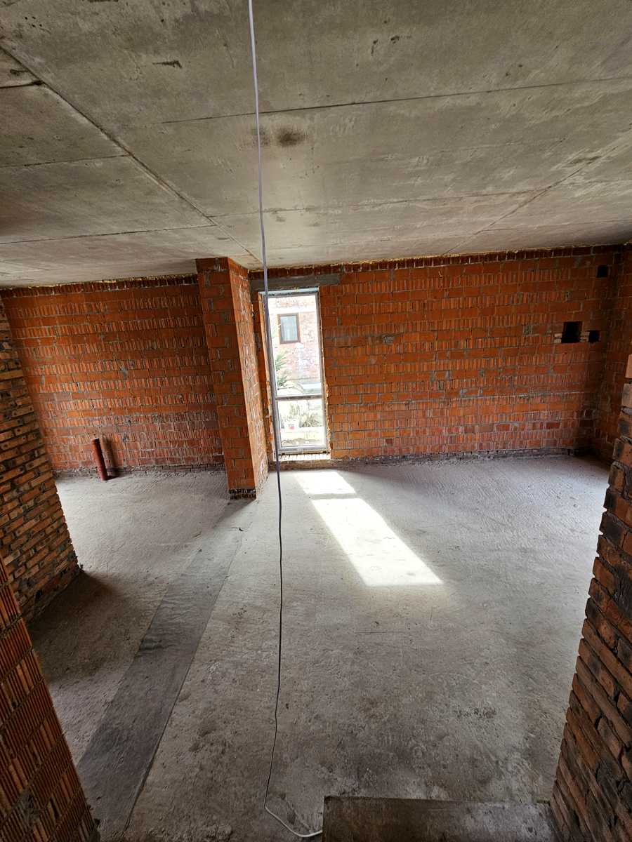 1877764311545842