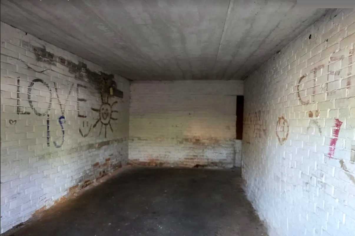 1877764837008211