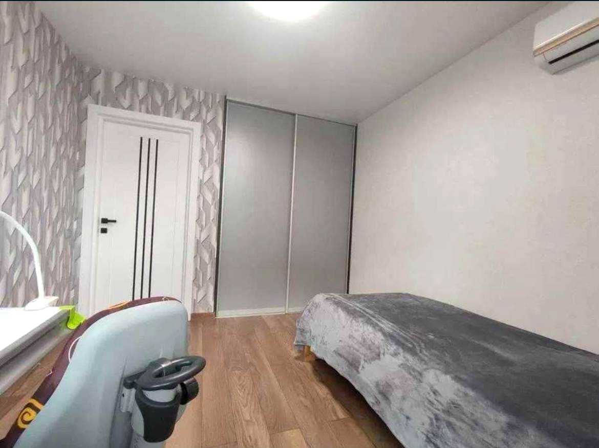 1877765277319776