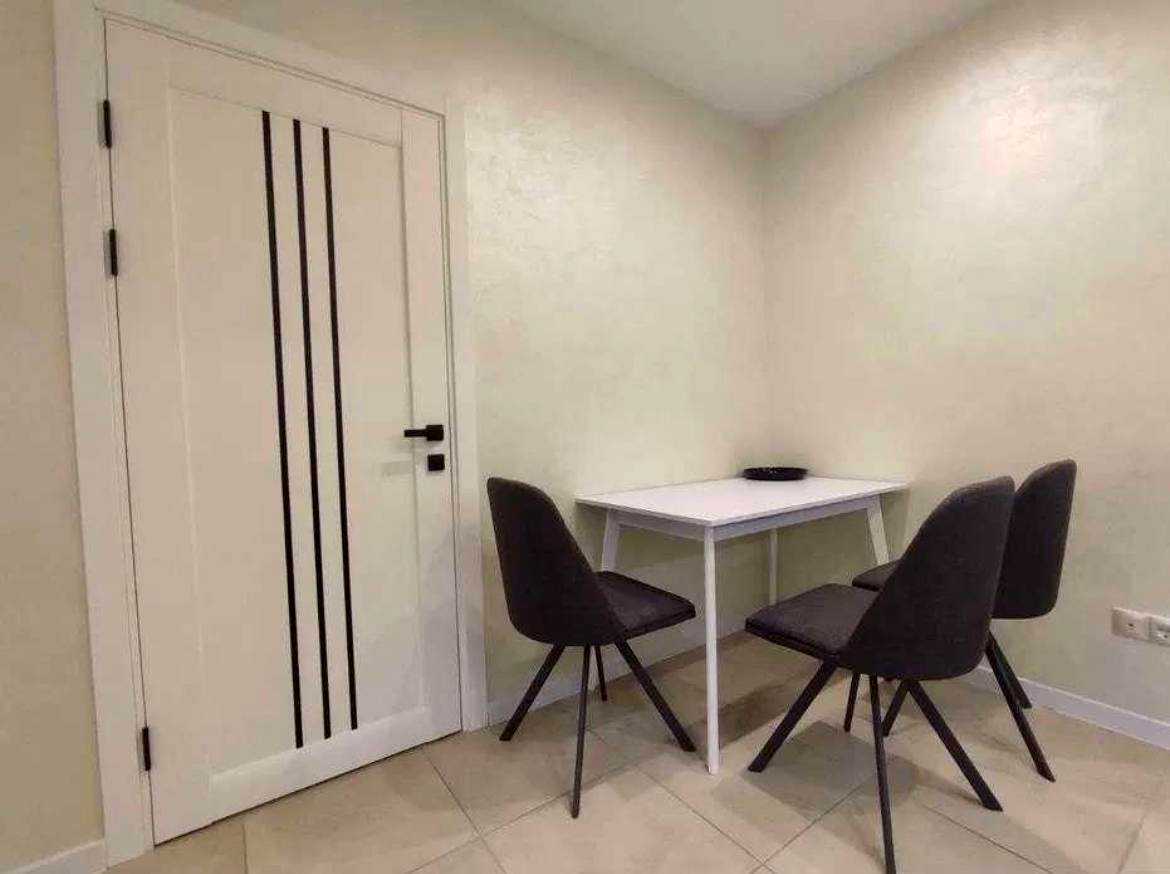 1877765277928981