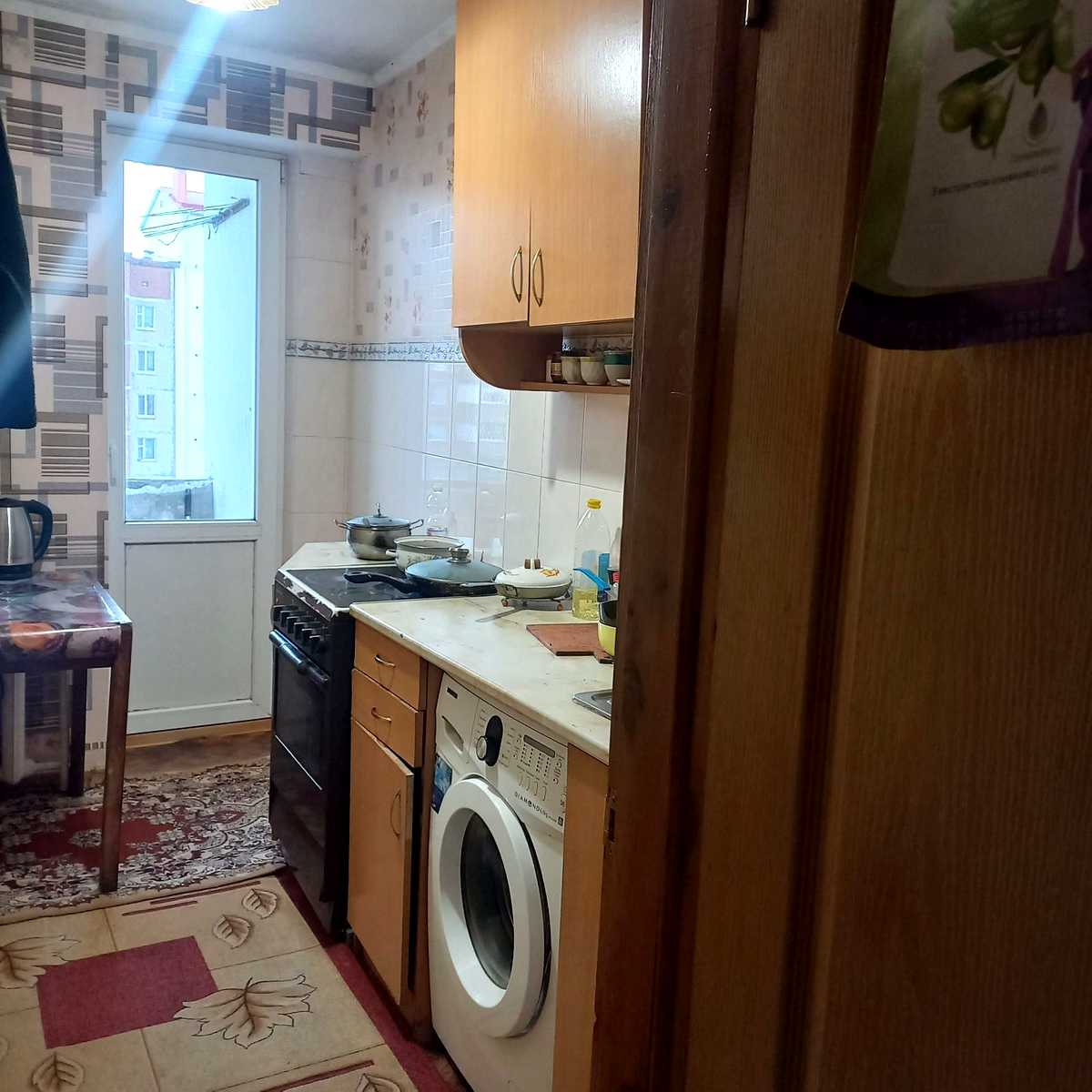1877765645723408