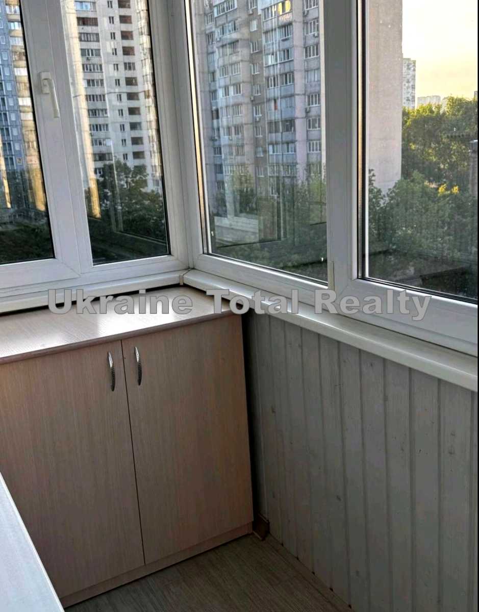 1877766771843042