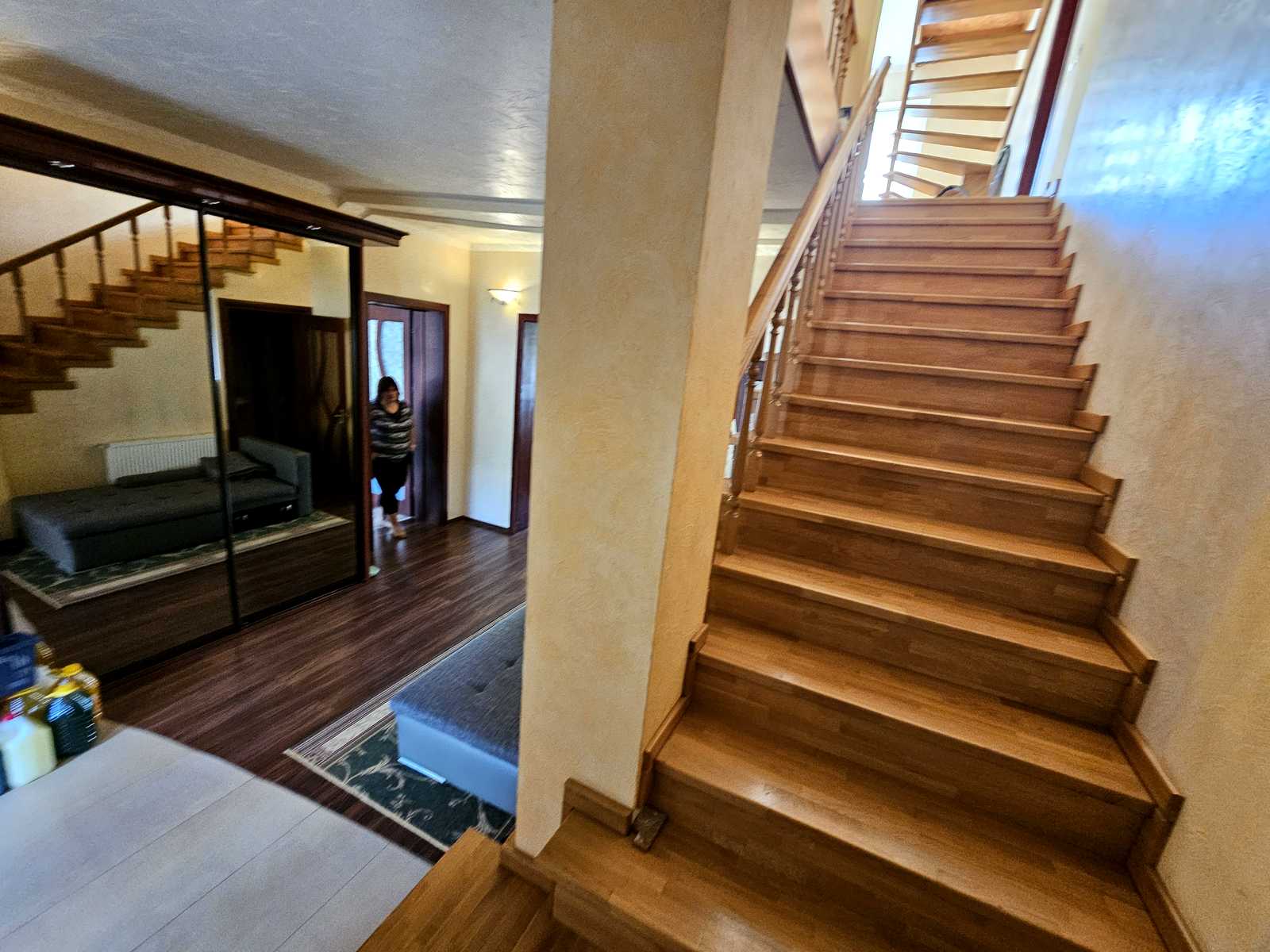 1877767976727251