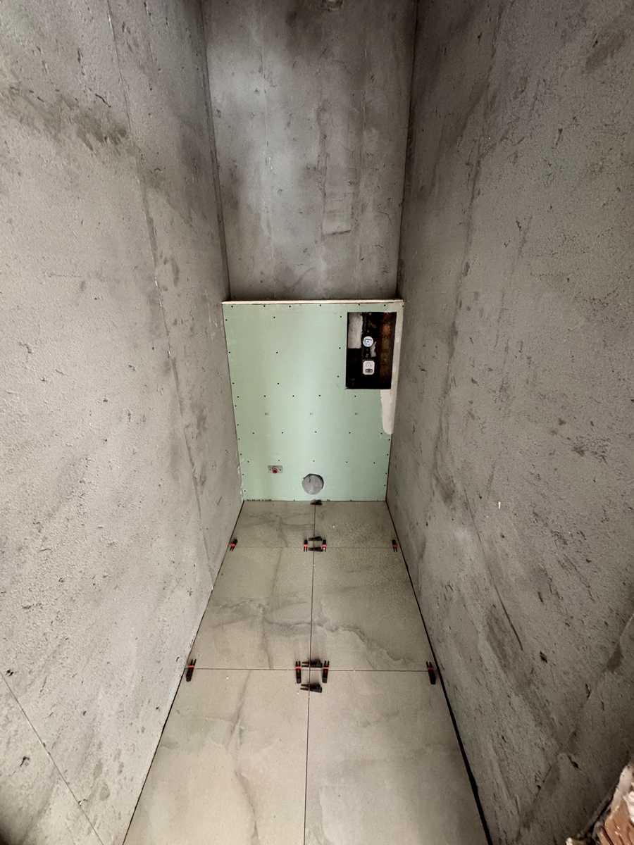 1877771602898960