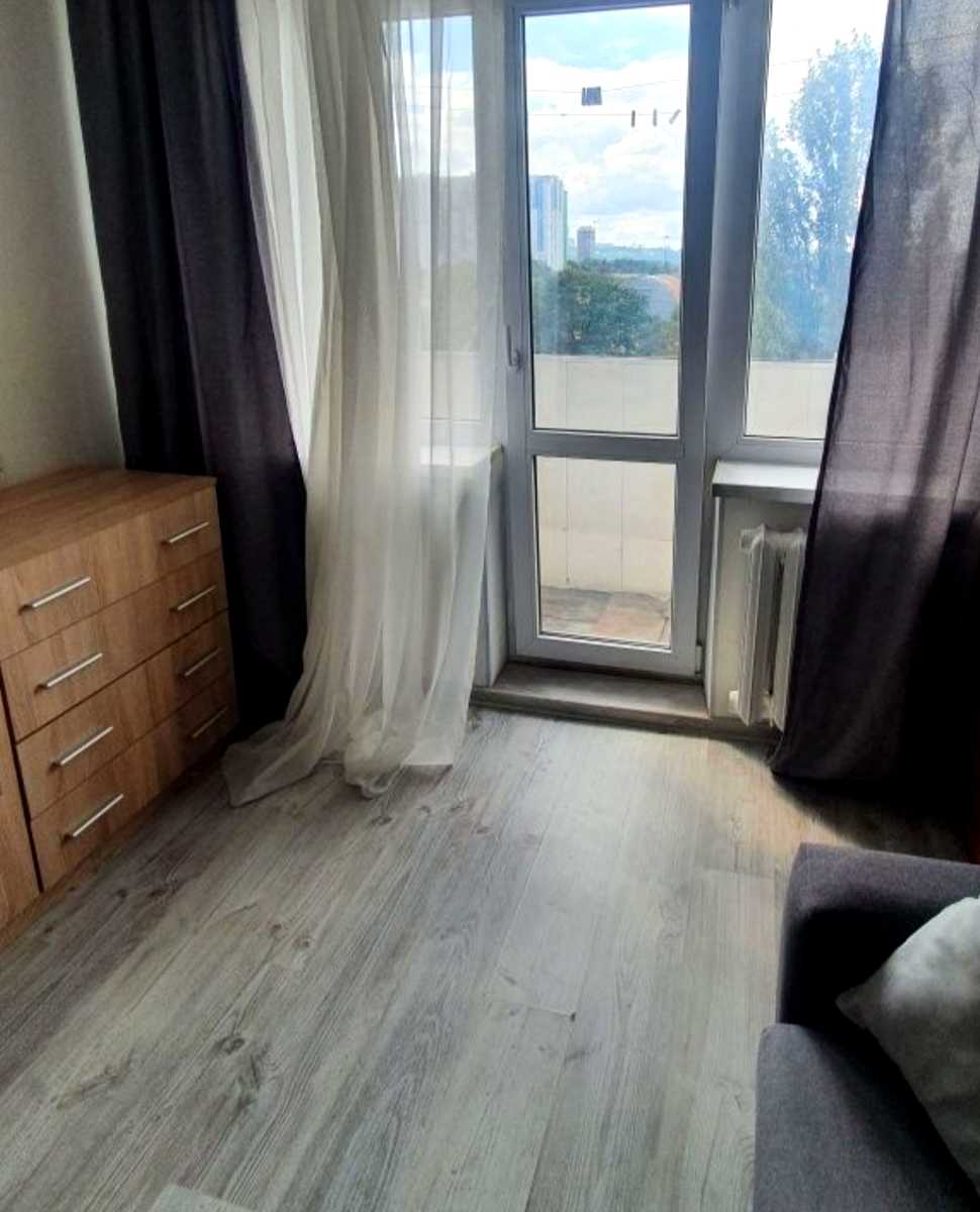1877775062048133