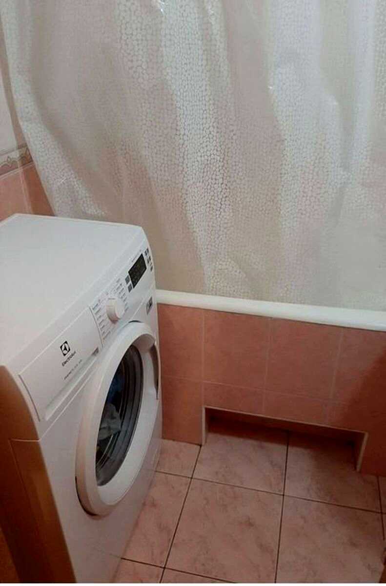 1877777873707282