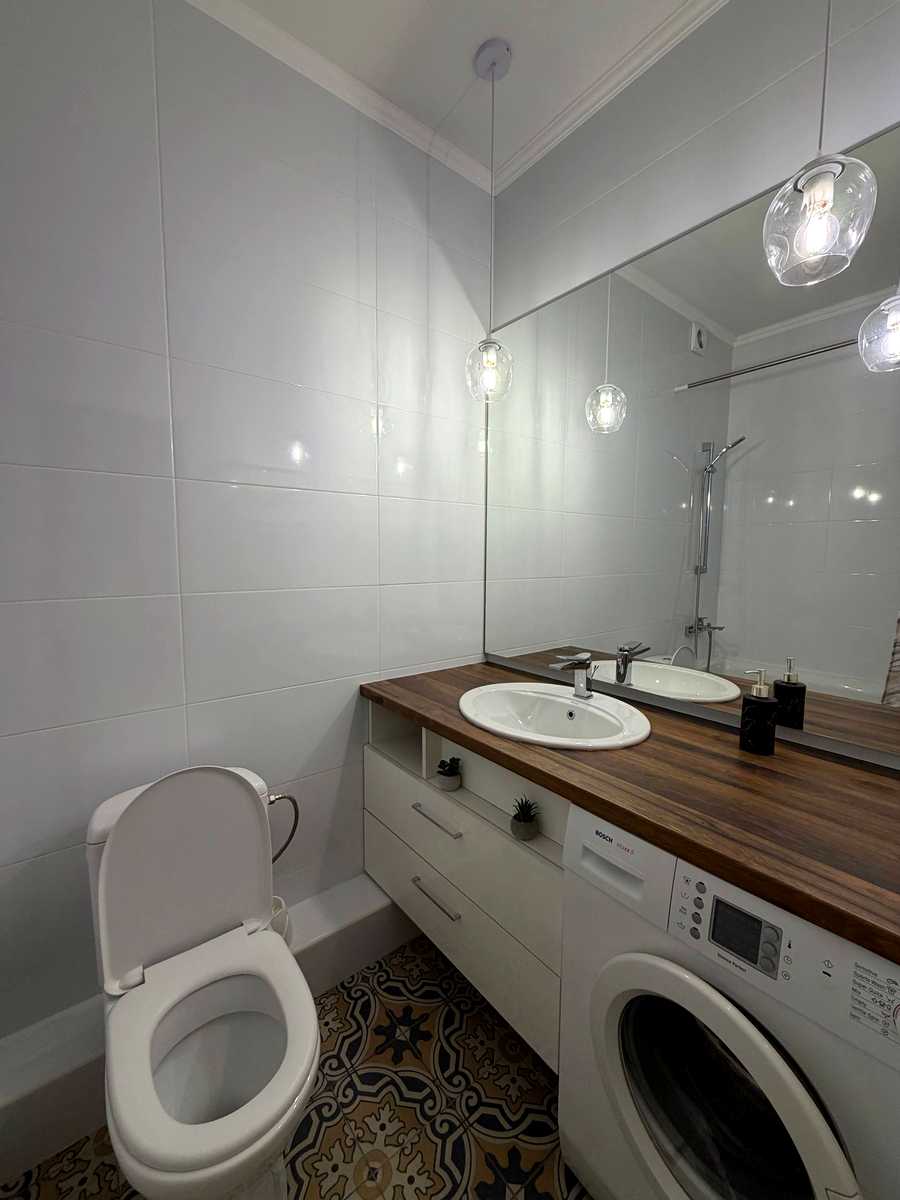 1877778109064106