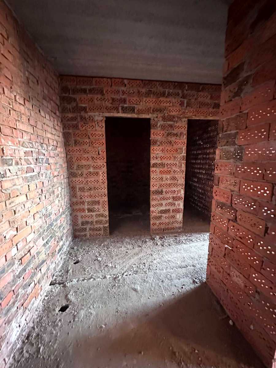 1877778246984697