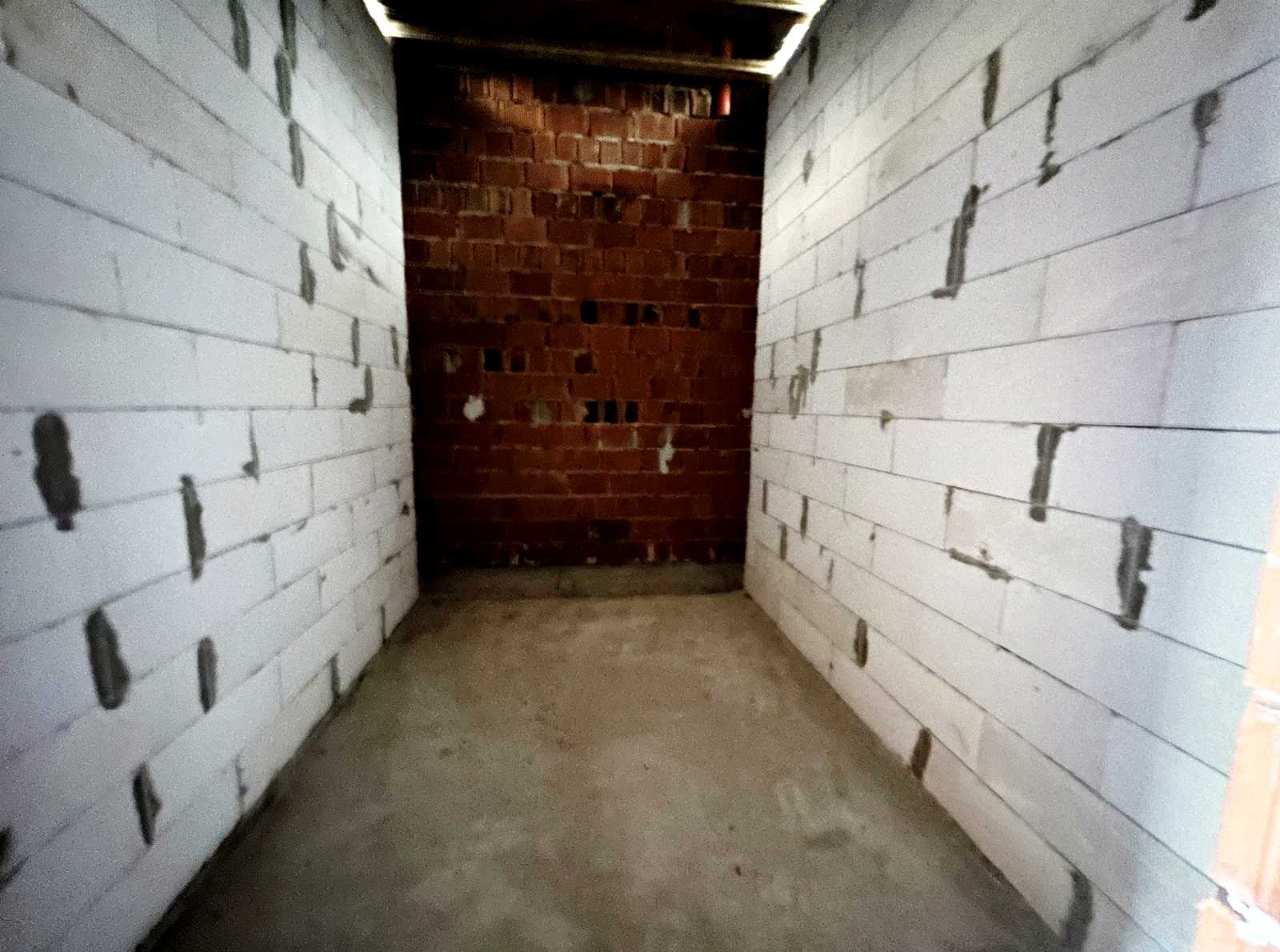 1877782363518934