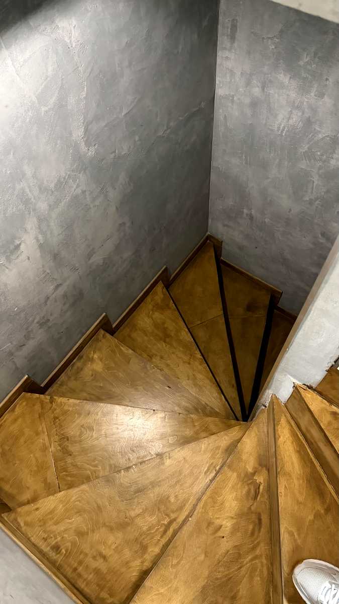 1877784896113308