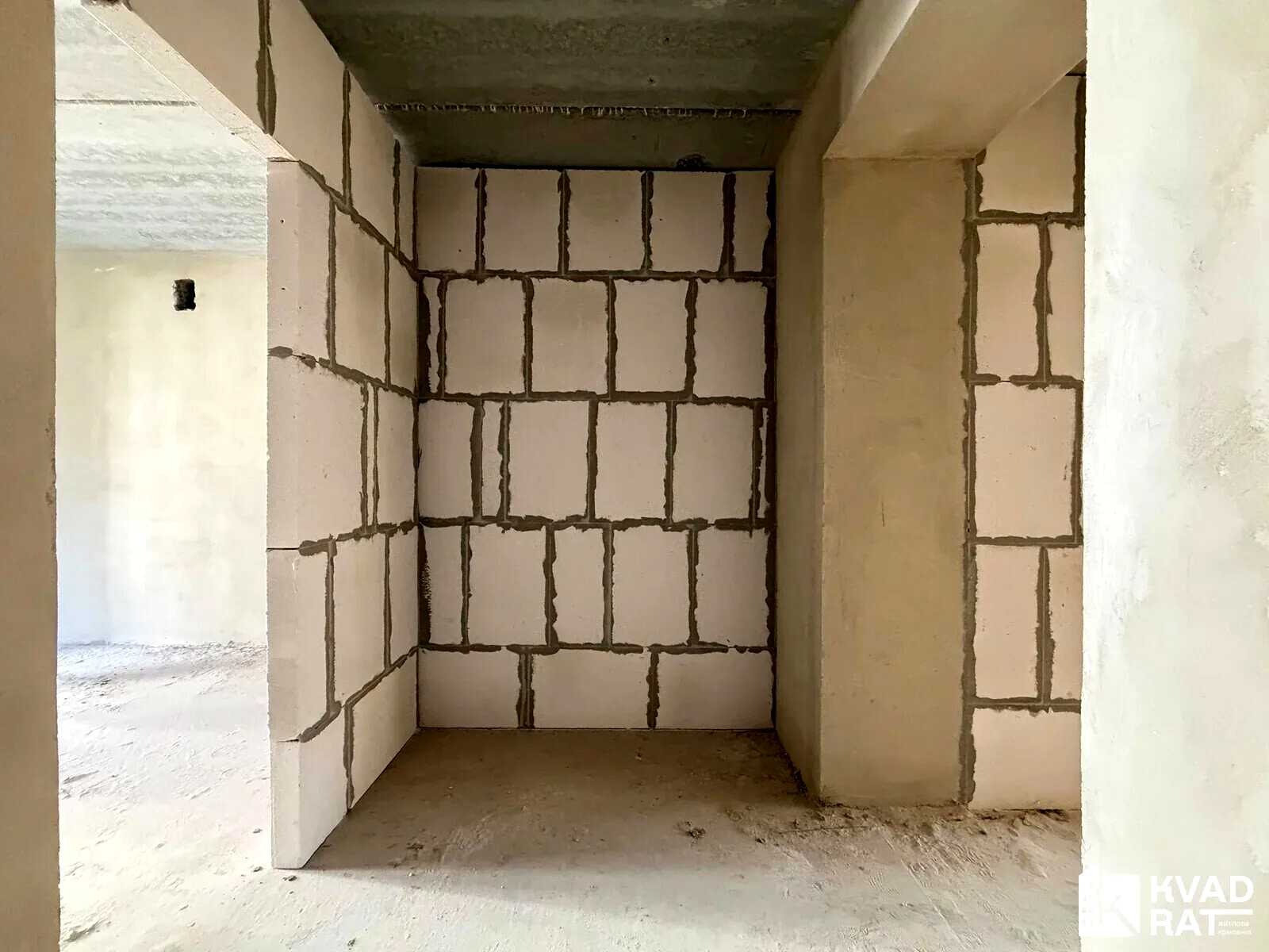1877786070085137