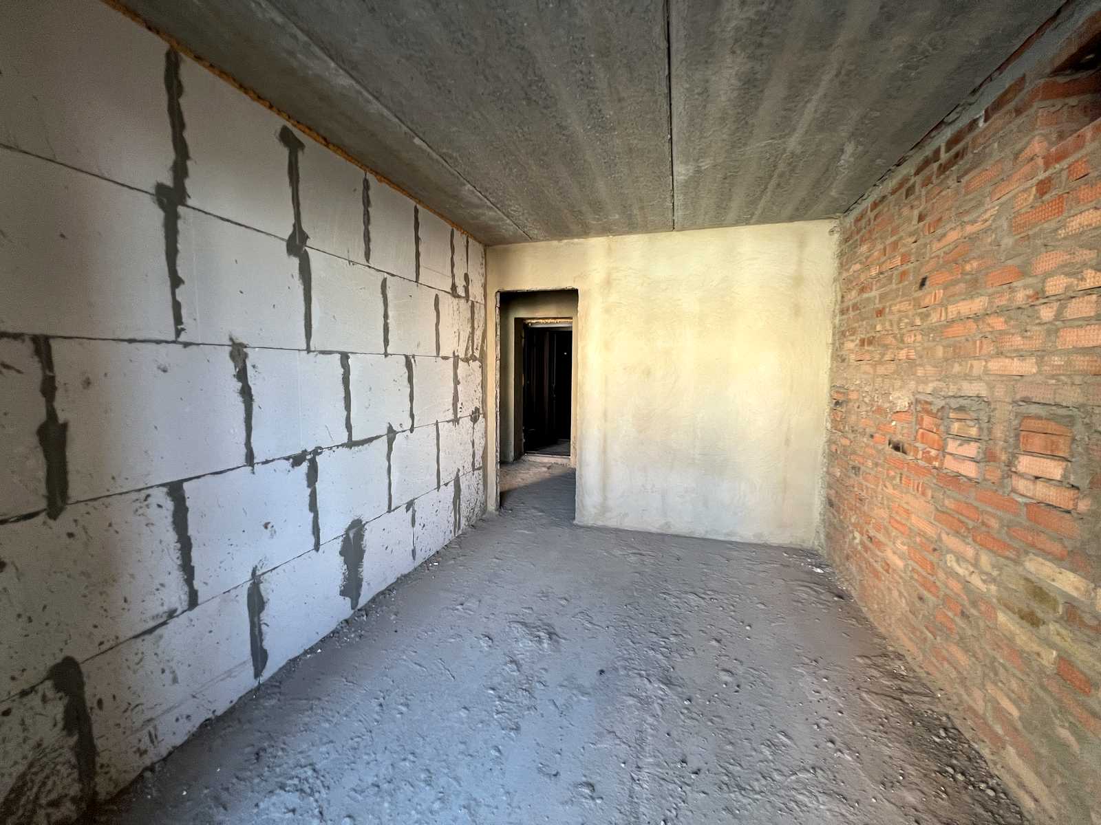 1877786311255488