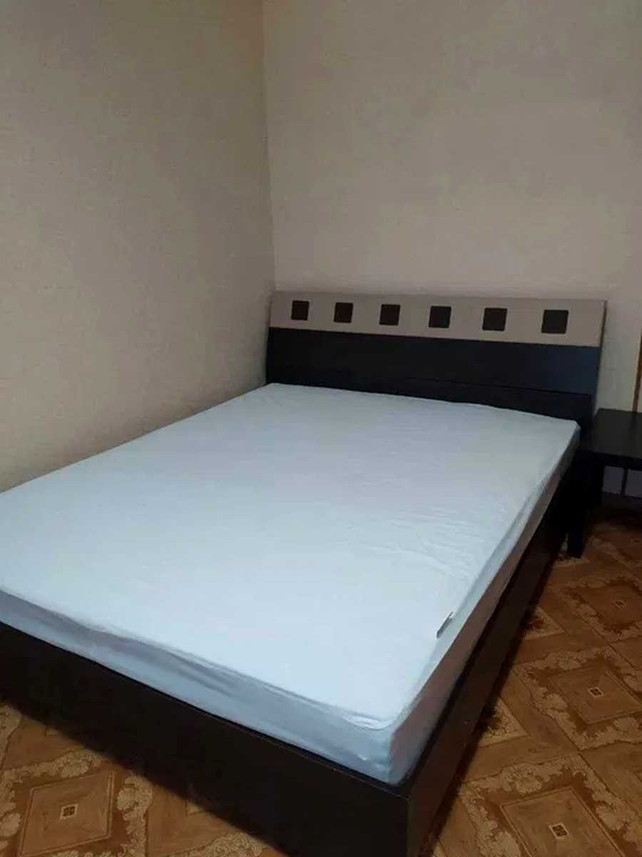1877800944002992