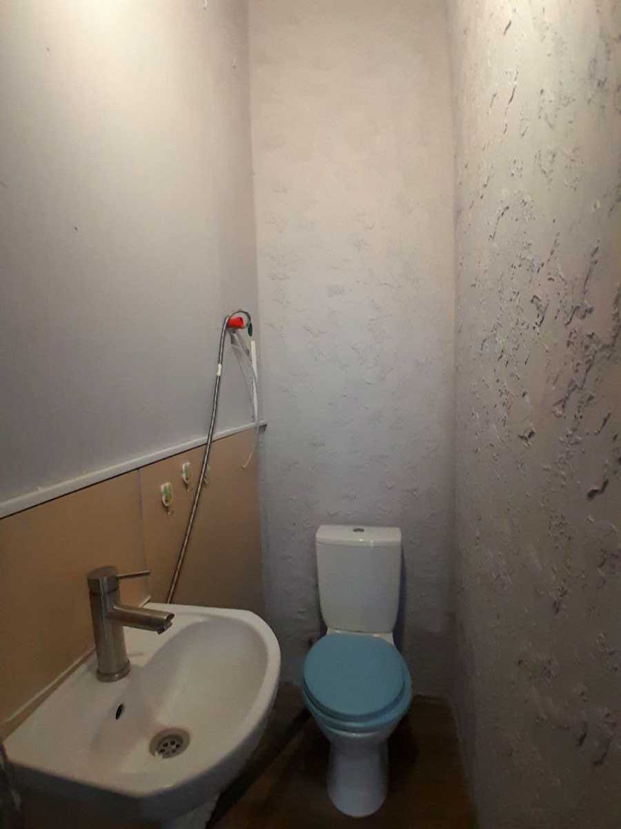 1877819987844193