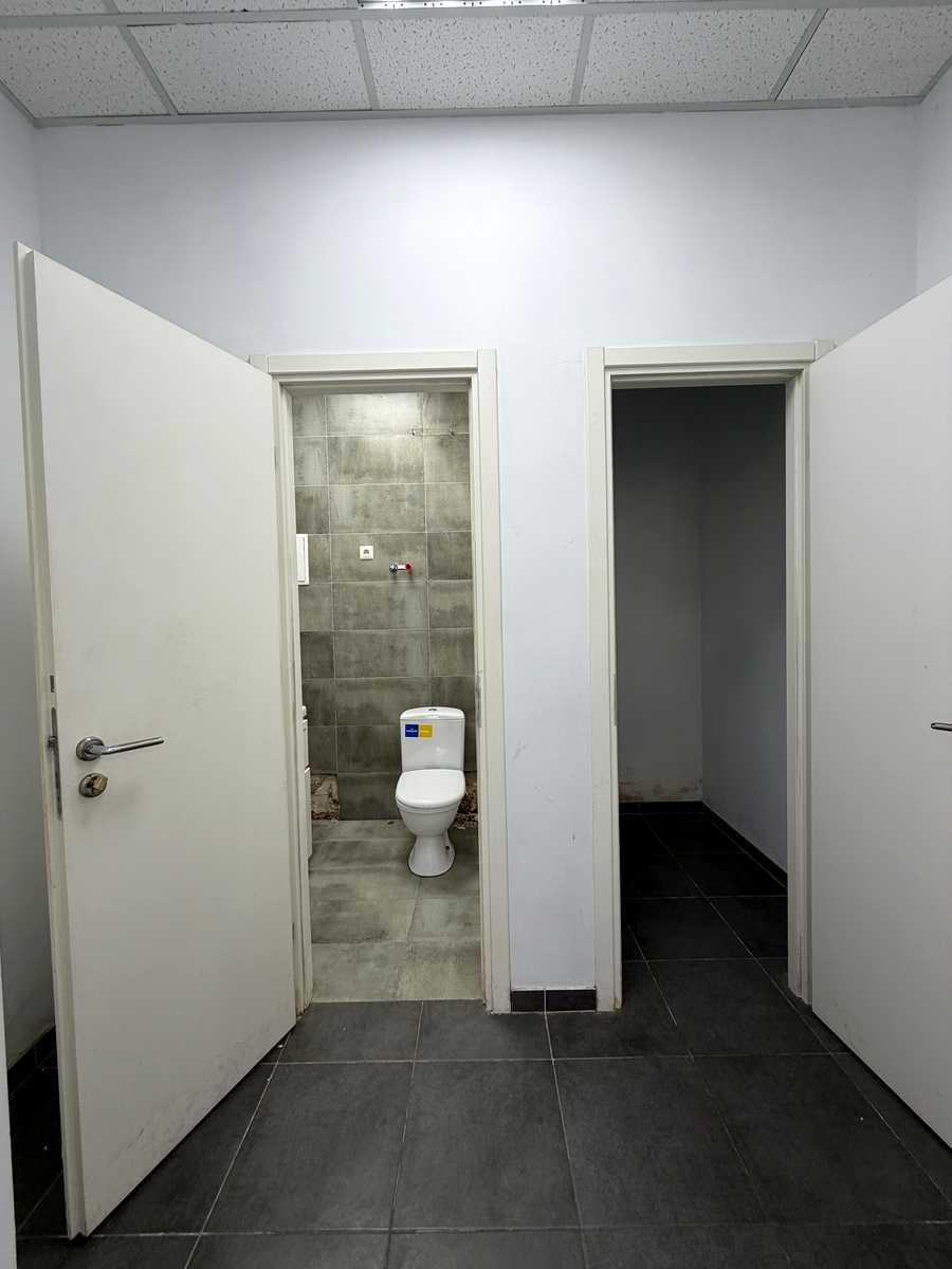 1877821367627037